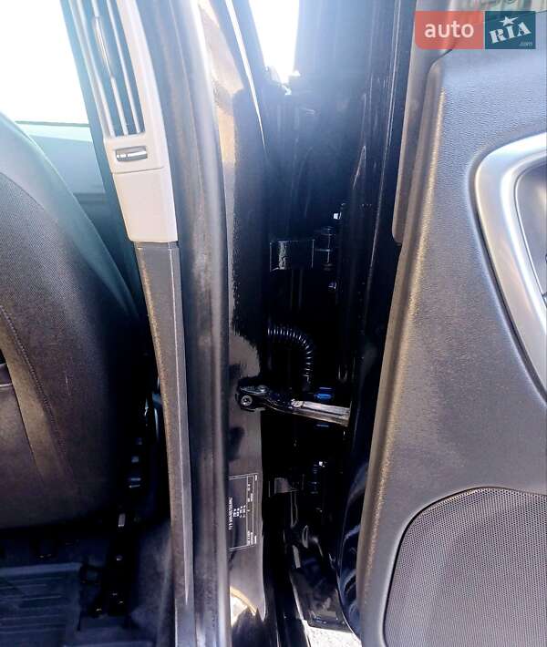 Универсал Volvo V60 2012 в Киеве