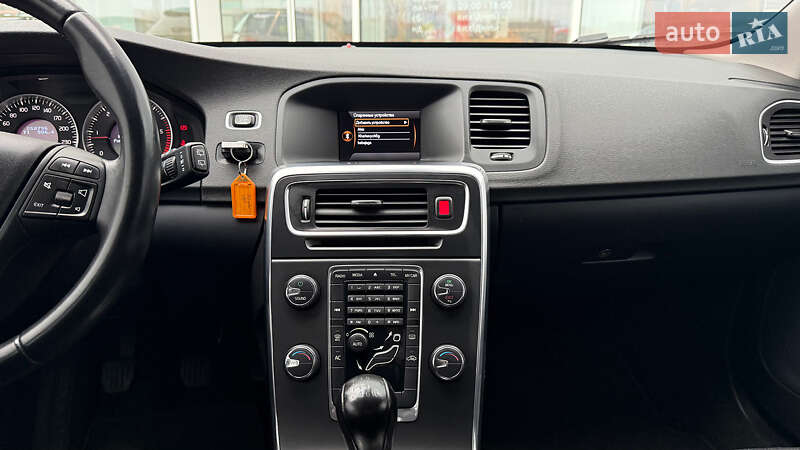 Универсал Volvo V60 2011 в Ровно