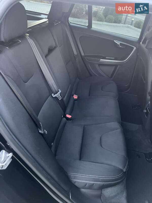 Универсал Volvo V60 2014 в Луцке