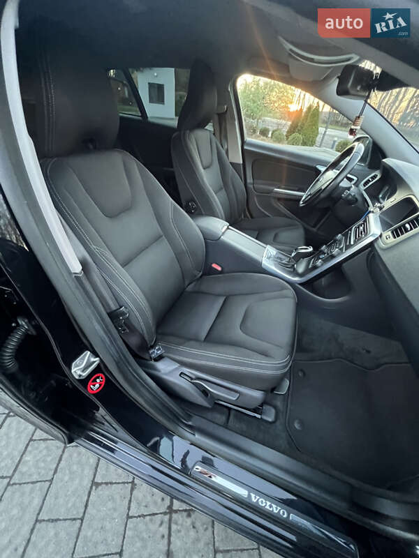 Универсал Volvo V60 2014 в Луцке