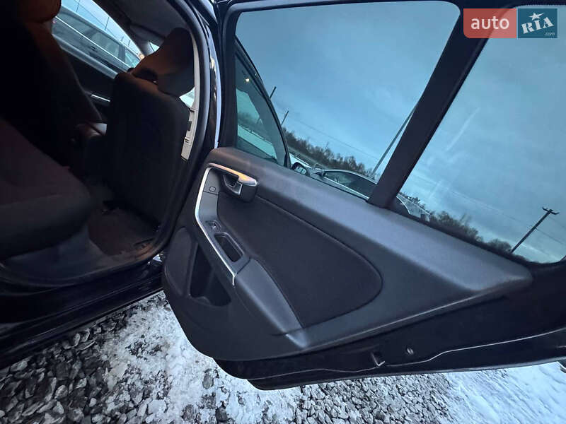 Універсал Volvo V60 2011 в Стрию