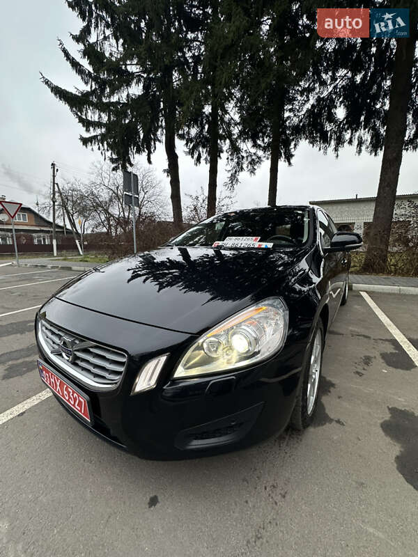 Універсал Volvo V60 2012 в Дубні фото 35 Універсал Volvo V60 2012 в Дубні