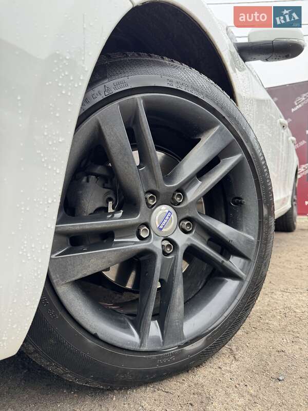 Универсал Volvo V60 2016 в Сумах