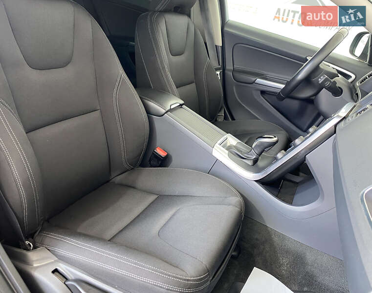 Универсал Volvo V60 2018 в Львове фото 18 Универсал Volvo V60 2018 в Львове