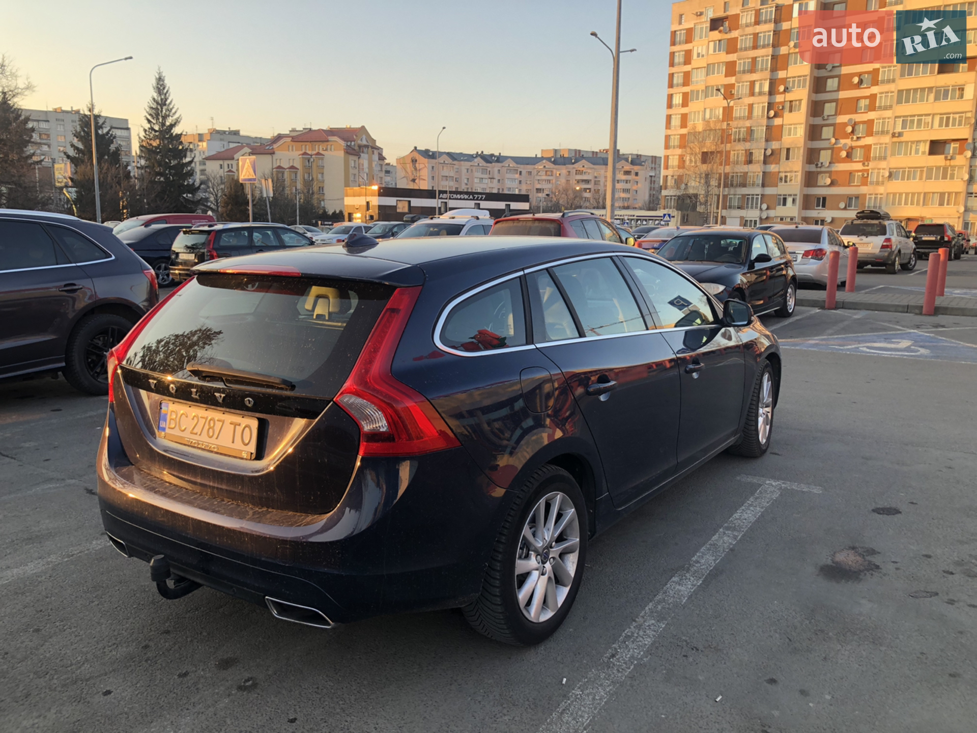 2015 Volvo V60 - мініатюра 6