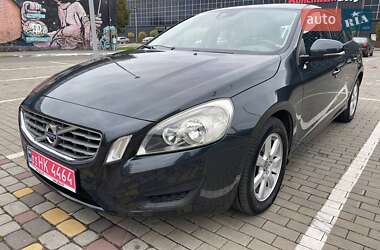 Універсал Volvo V60 2013 в Луцьку