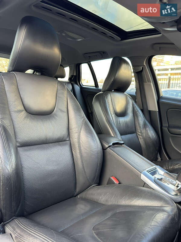 Універсал Volvo V60 2011 в Києві фото 29 Універсал Volvo V60 2011 в Києві