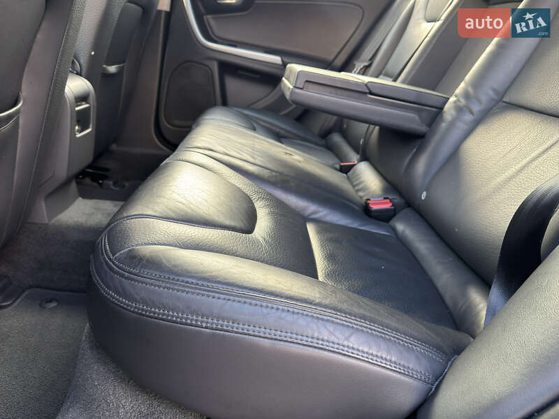 Універсал Volvo V60 2011 в Києві фото 35 Універсал Volvo V60 2011 в Києві