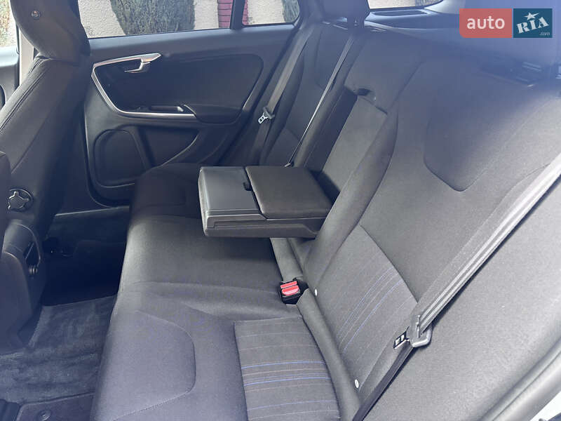 Универсал Volvo V60 2013 в Стрые