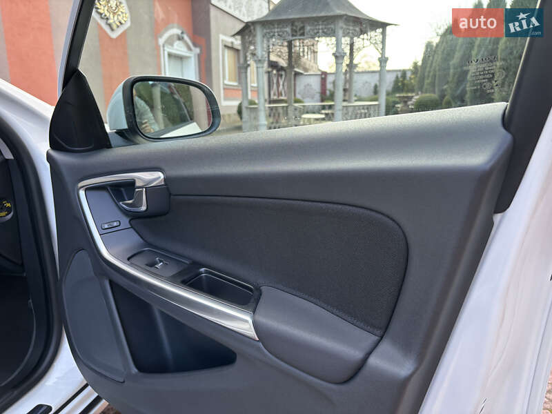 Универсал Volvo V60 2013 в Стрые