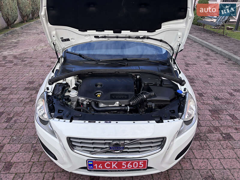 Универсал Volvo V60 2013 в Стрые