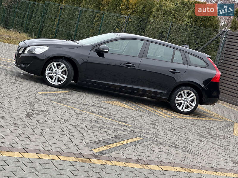 Универсал Volvo V60 2012 в Стрые фото 27 Универсал Volvo V60 2012 в Стрые