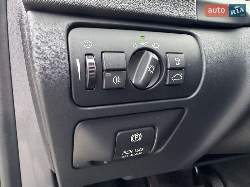 Универсал Volvo V60 2012 в Стрые фото 127 Универсал Volvo V60 2012 в Стрые