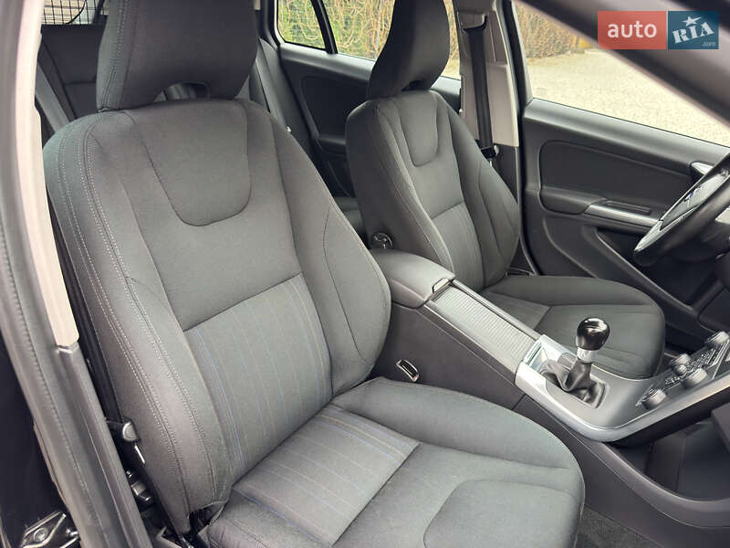 Универсал Volvo V60 2012 в Стрые фото 125 Универсал Volvo V60 2012 в Стрые