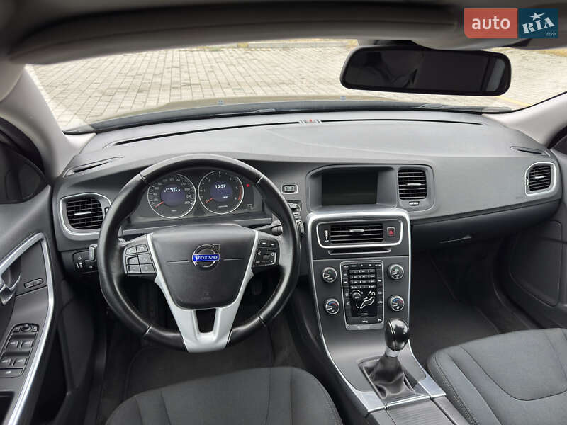 Универсал Volvo V60 2012 в Стрые фото 136 Универсал Volvo V60 2012 в Стрые