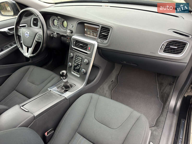 Универсал Volvo V60 2012 в Стрые фото 164 Универсал Volvo V60 2012 в Стрые