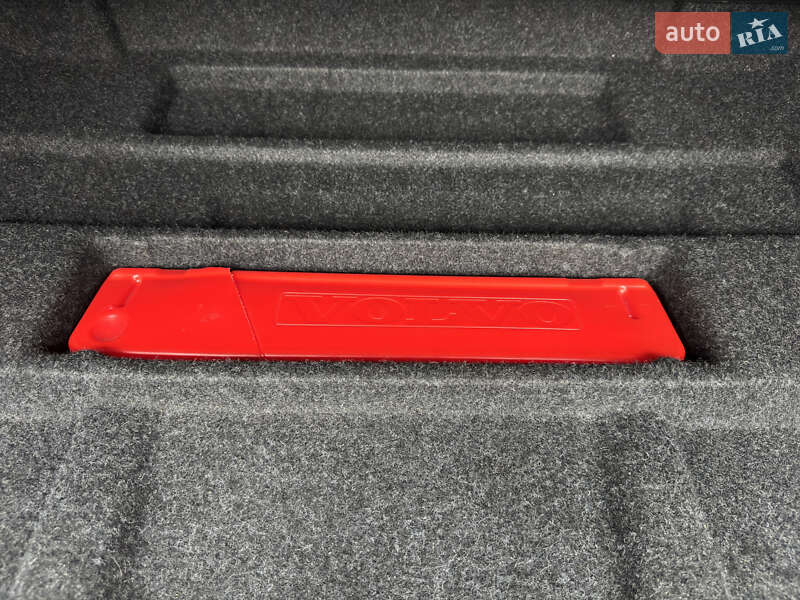 Универсал Volvo V60 2012 в Стрые фото 168 Универсал Volvo V60 2012 в Стрые