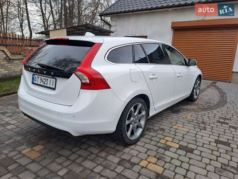 Універсал Volvo V60 2017 в Коломиї