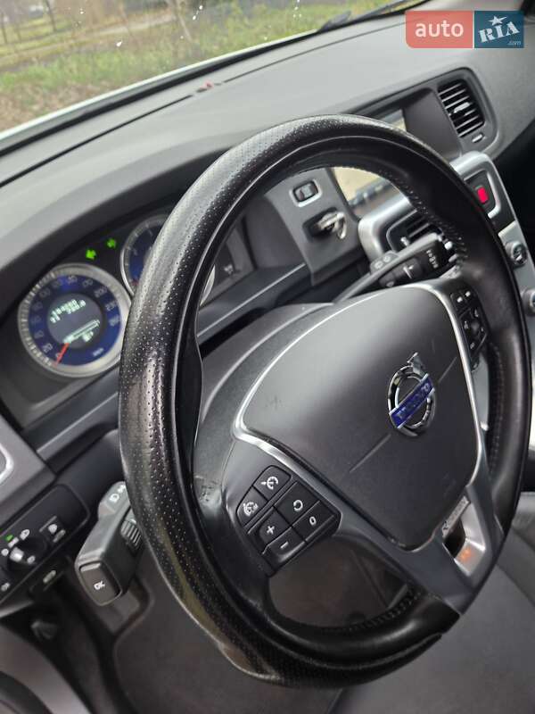 Универсал Volvo V60 2012 в Львове