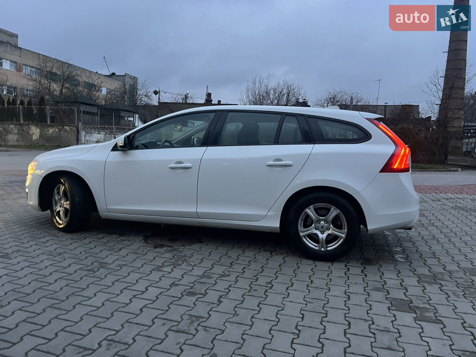2014 Volvo V60 - мініатюра 9