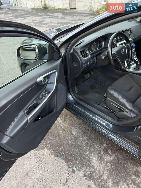 Универсал Volvo V60 2015 в Шептицькому