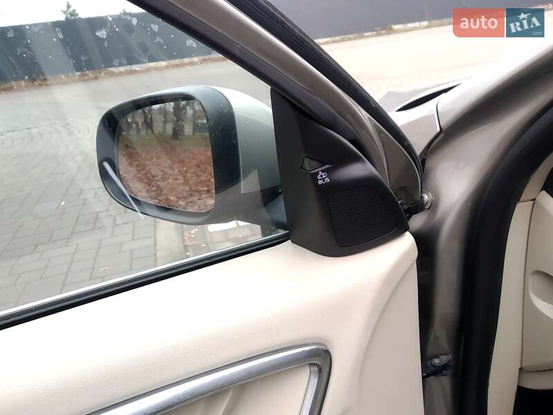 Универсал Volvo V60 2013 в Луцке