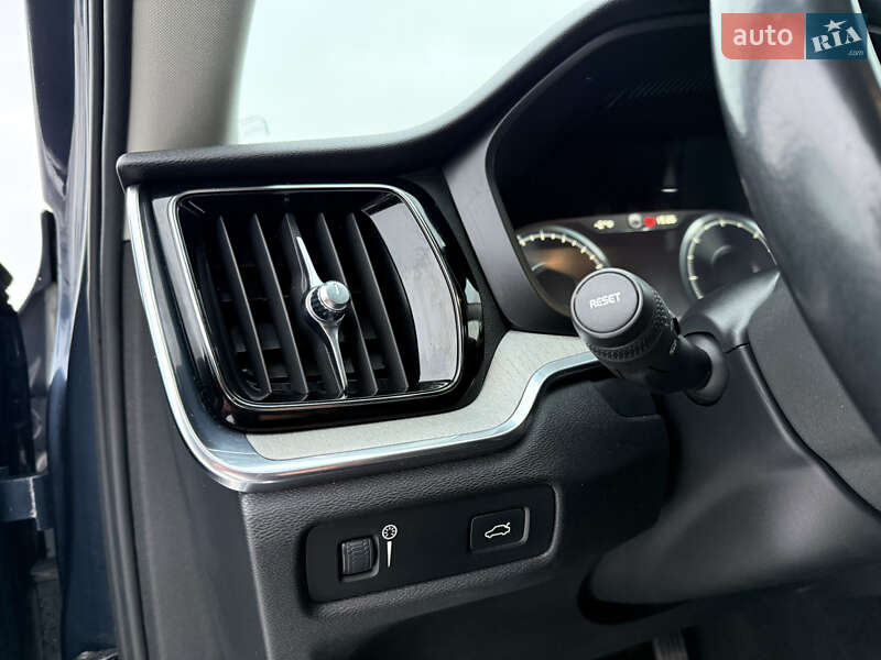 Універсал Volvo V60 2020 в Бережанах