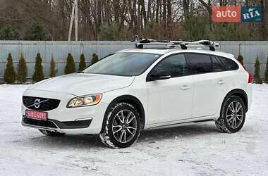 Універсал Volvo V60 2015 в Луцьку