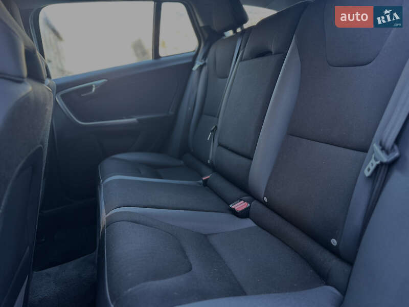 Универсал Volvo V60 2011 в Староконстантинове фото 30 Универсал Volvo V60 2011 в Староконстантинове