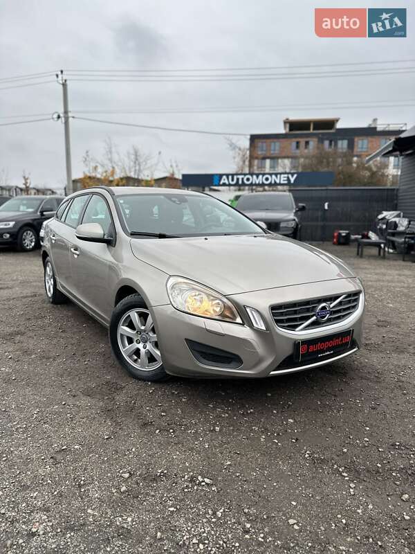 Универсал Volvo V60 2011 в Белогородке