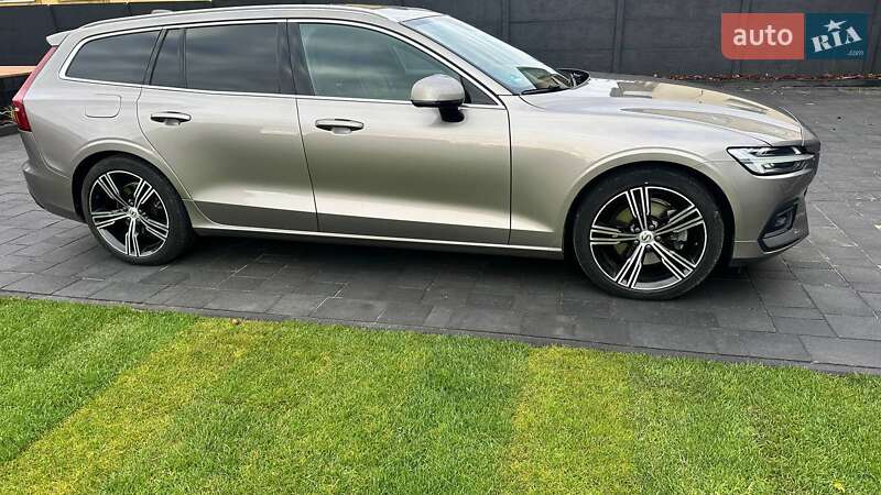 Универсал Volvo V60 2021 в Ровно