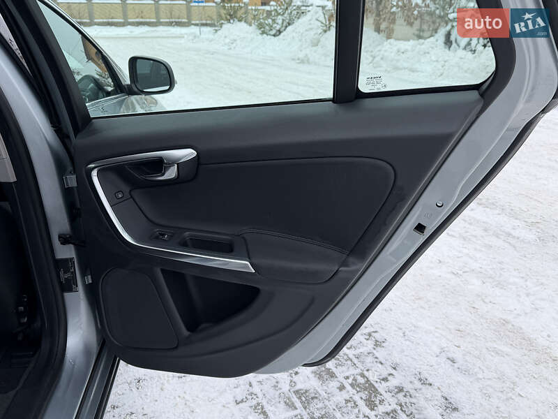 Универсал Volvo V60 2013 в Луцке фото 19 Универсал Volvo V60 2013 в Луцке