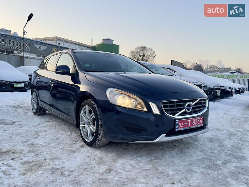 Универсал Volvo V60 2012 в Киеве