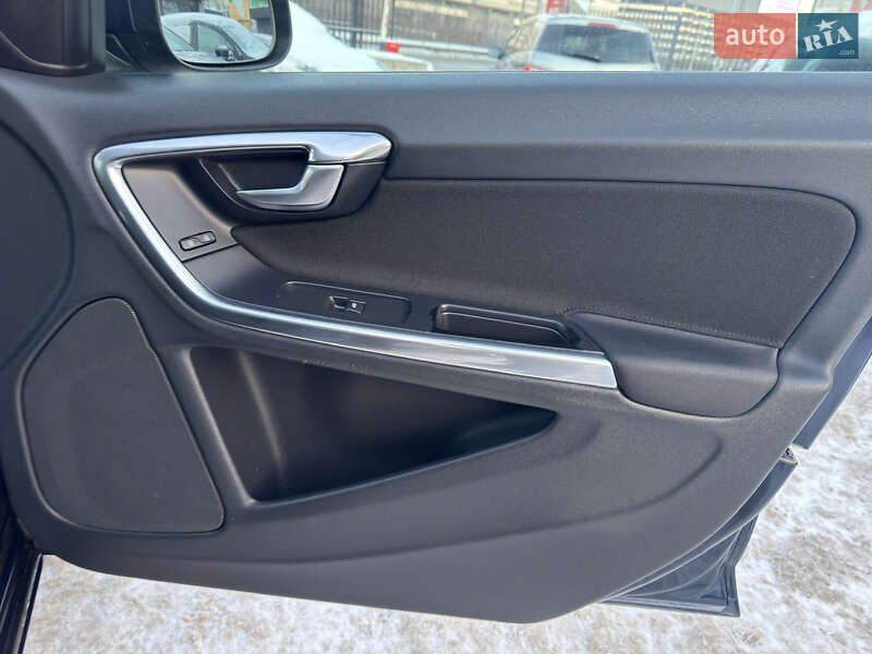 Универсал Volvo V60 2012 в Киеве