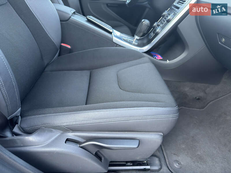 Универсал Volvo V60 2011 в Киеве