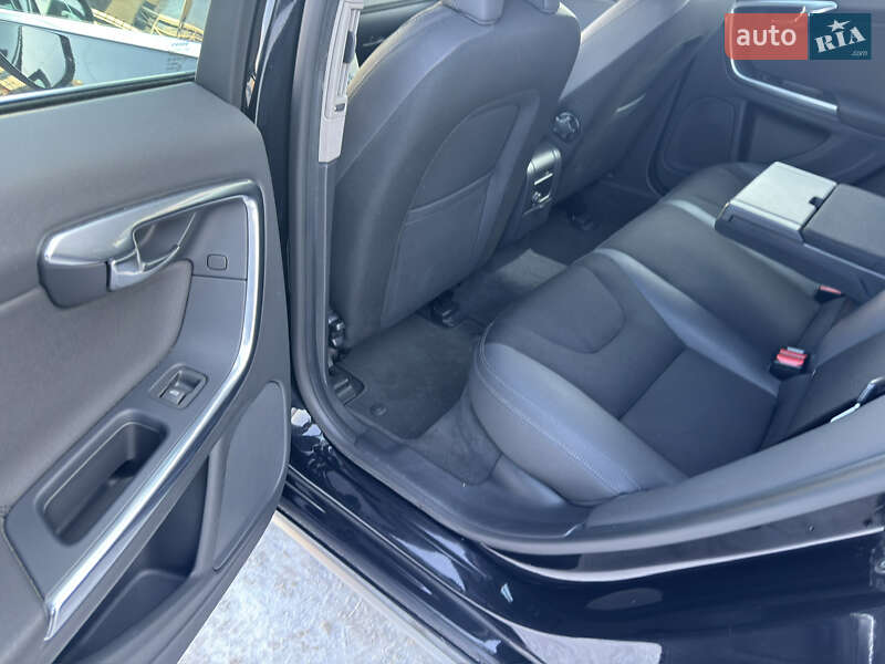 Универсал Volvo V60 2011 в Киеве