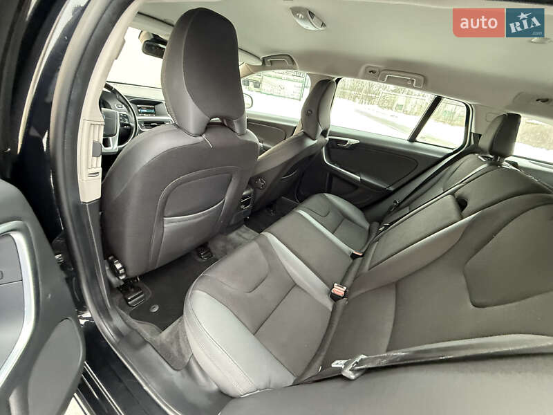 Универсал Volvo V60 2011 в Стрые фото 35 Универсал Volvo V60 2011 в Стрые