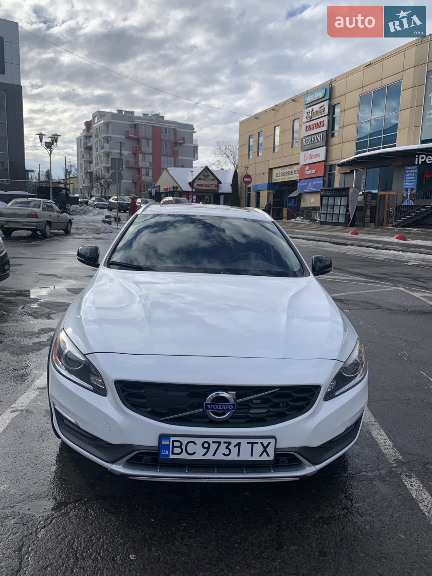 2015 Volvo V60 - фото 1