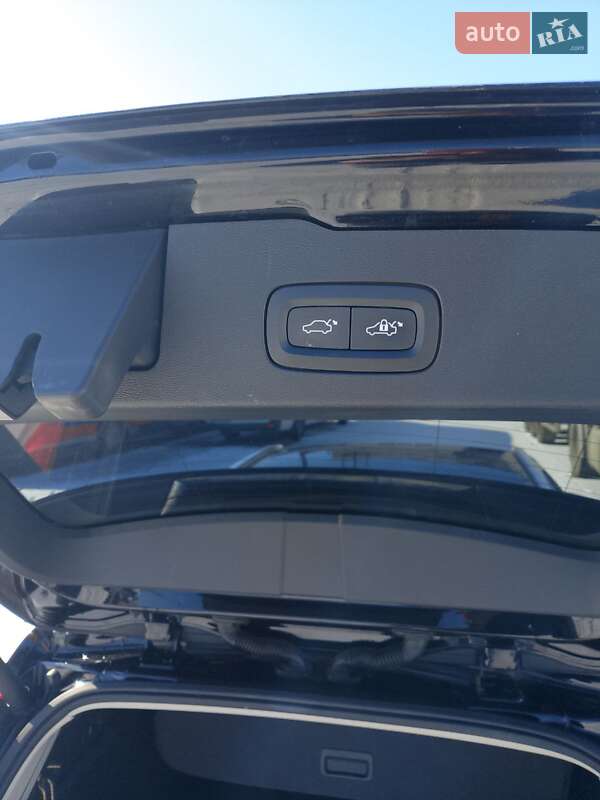 Универсал Volvo V60 2019 в Одессе