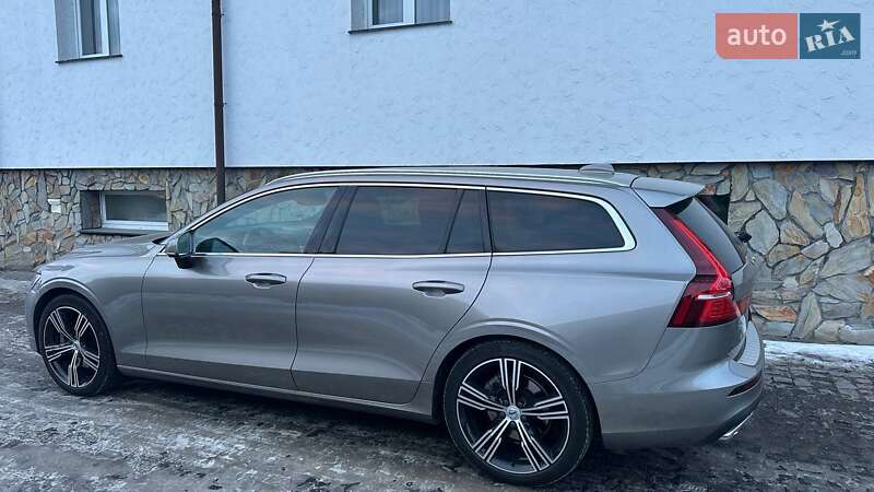 Универсал Volvo V60 2021 в Дубно