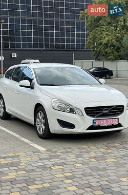 Універсал Volvo V60 2012 в Києві