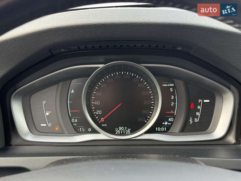 Универсал Volvo V60 2015 в Бродах фото 26 Универсал Volvo V60 2015 в Бродах