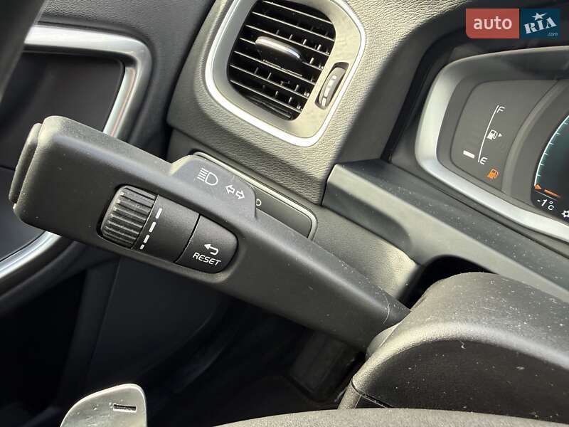 Универсал Volvo V60 2015 в Бродах фото 29 Универсал Volvo V60 2015 в Бродах