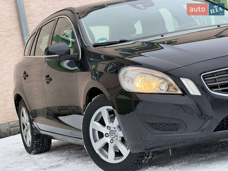 Універсал Volvo V60 2011 в Стрию