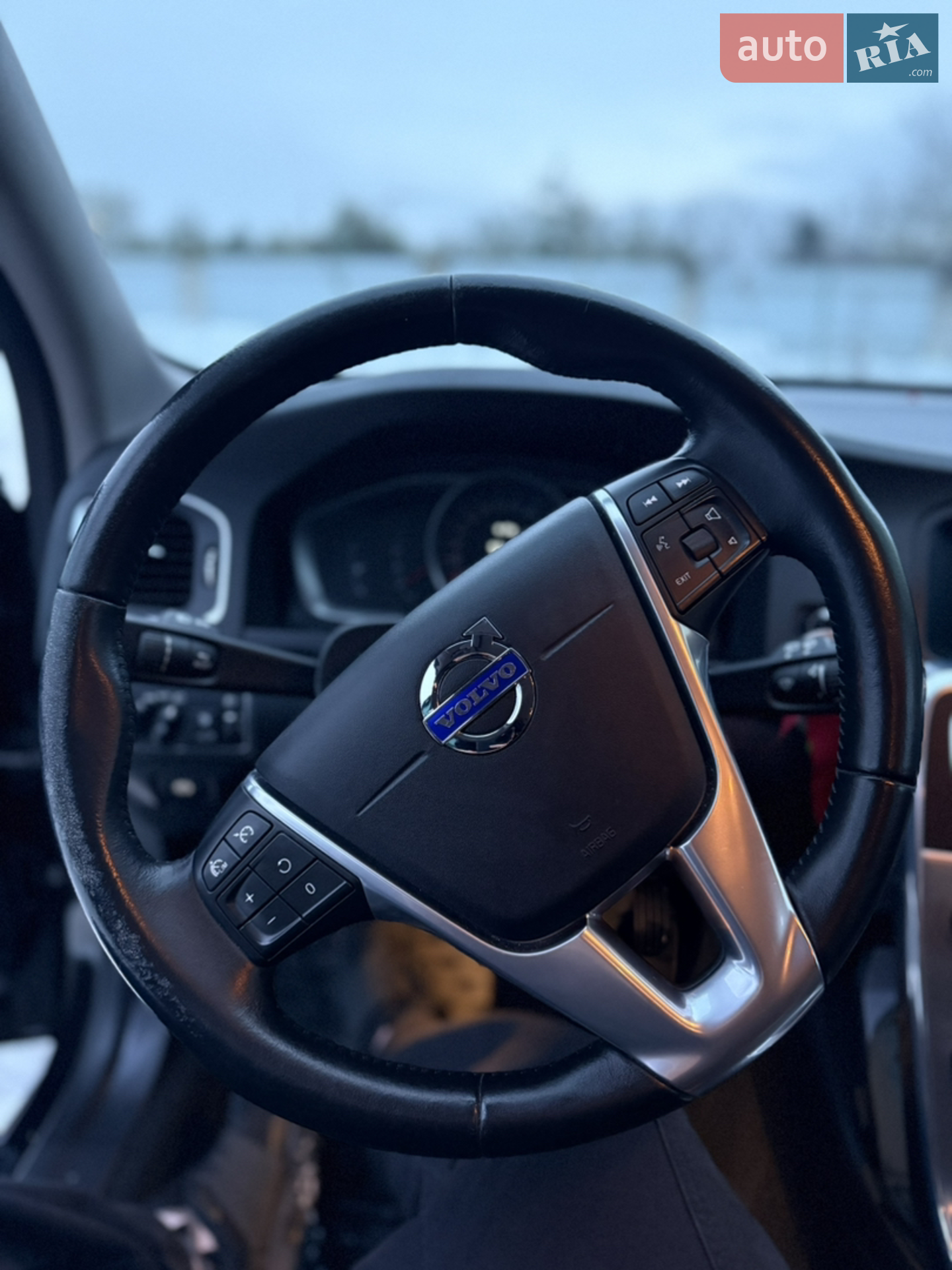 2015 Volvo V60 - мініатюра 8