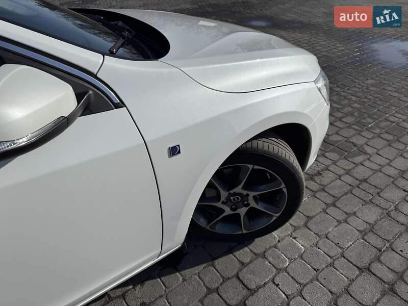 Универсал Volvo V60 2015 в Бродах фото 31 Универсал Volvo V60 2015 в Бродах