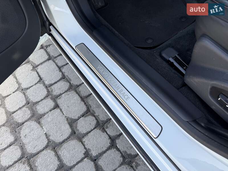 Универсал Volvo V60 2015 в Бродах фото 52 Универсал Volvo V60 2015 в Бродах