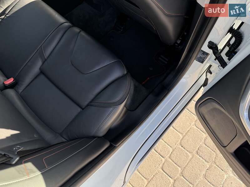 Универсал Volvo V60 2015 в Бродах фото 87 Универсал Volvo V60 2015 в Бродах