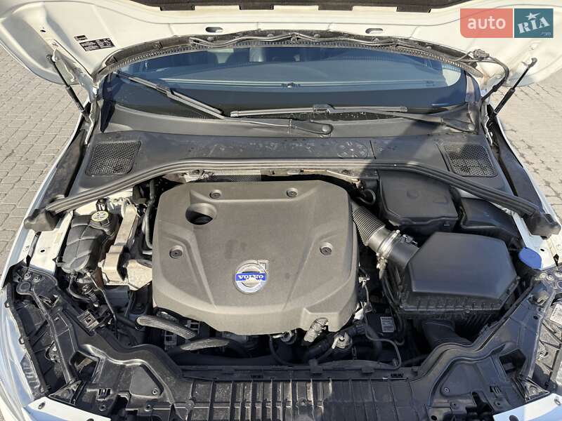 Универсал Volvo V60 2015 в Бродах фото 96 Универсал Volvo V60 2015 в Бродах