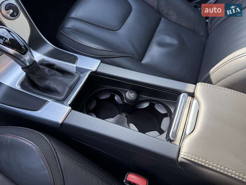 Универсал Volvo V60 2015 в Бродах фото 105 Универсал Volvo V60 2015 в Бродах